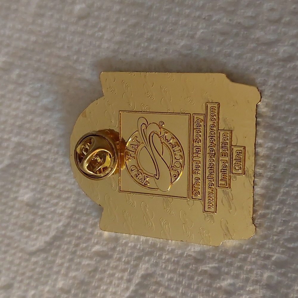 Red Hat Society Brooch - Picture 2 of 5